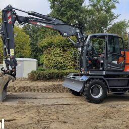 Atlas 150Wblue voor Loonbedrijf Van der Spek uit Waddinxveen 2
