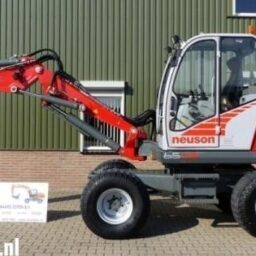 NEUSON 6503 VOOR STRUBBE UIT OUDERKERK AAN DE AMSTEL 1