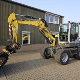 Wacker Neuson EW65 PRO XL voor Broekhuizen Tuinaanleg 1